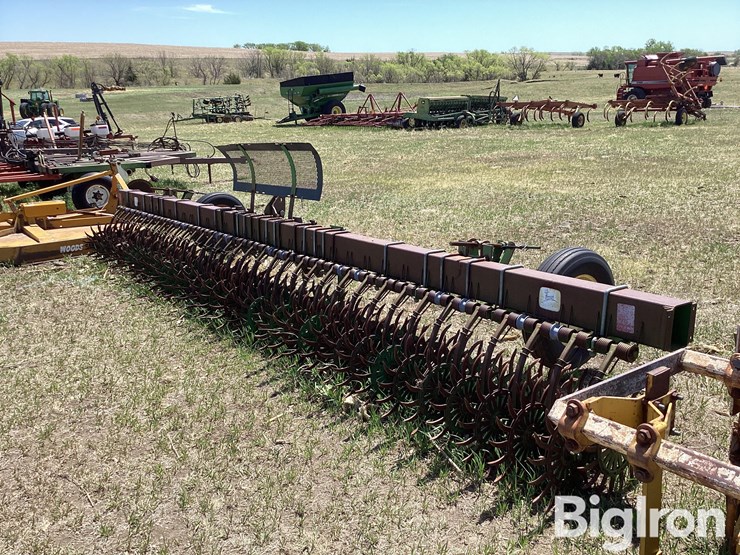 john-deere-400-image-5
