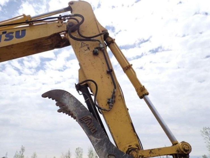 2022-komatsu-pc210-lc-11-image-31