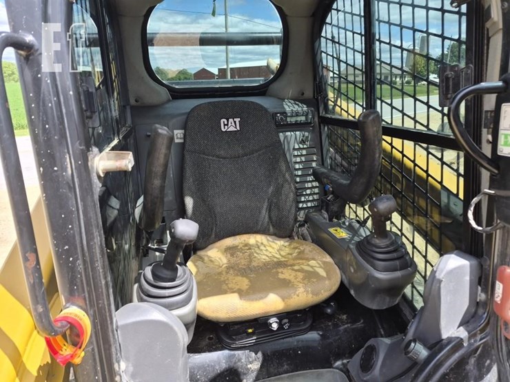 2014-caterpillar-259d-image-15