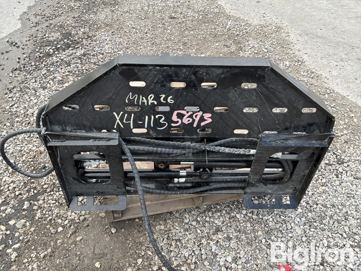 2026-massey-ferguson-730-image-12