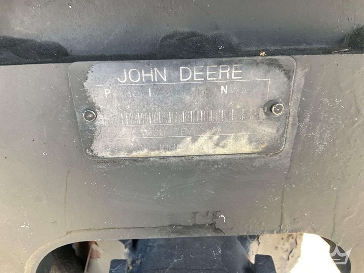 john-deere-utility-tractor-image-5