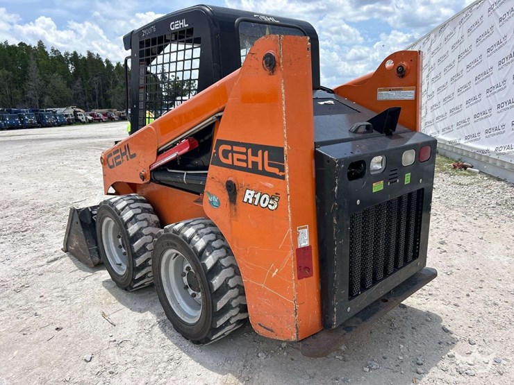2020-gehl-r105-image-4