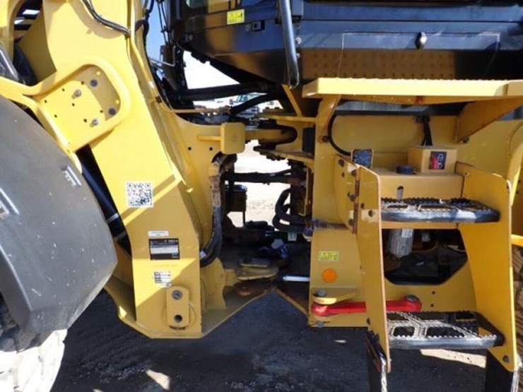 2023-caterpillar-926m-image-42