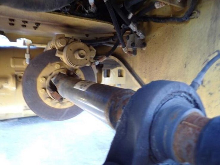 2023-caterpillar-926m-image-47