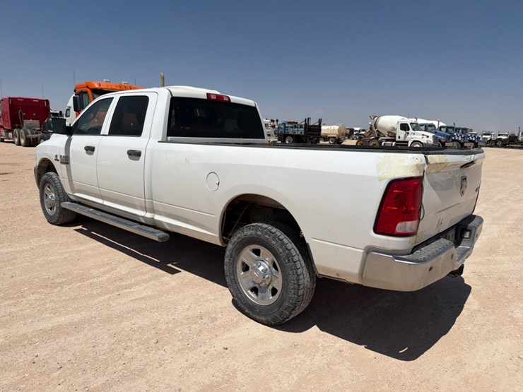 2016-dodge-ram-3500-image-6