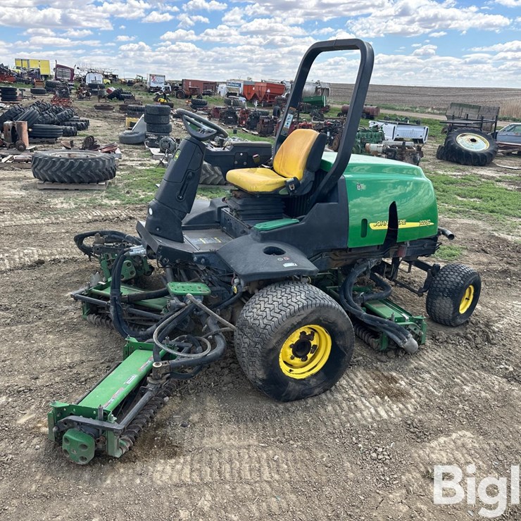 JOHN DEERE 3225C