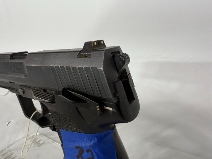 #32-•-hecklert-koch-usp-45-auto-pistol-25-036348-image-9