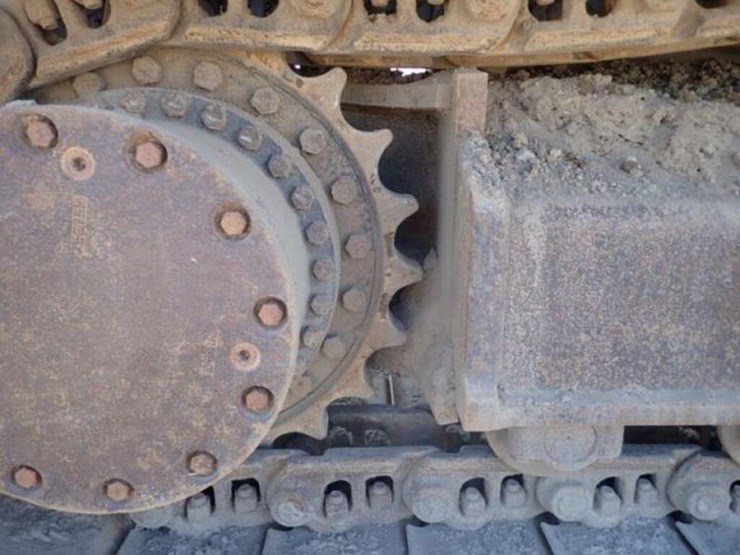 2017-deere-250g-lc-image-52