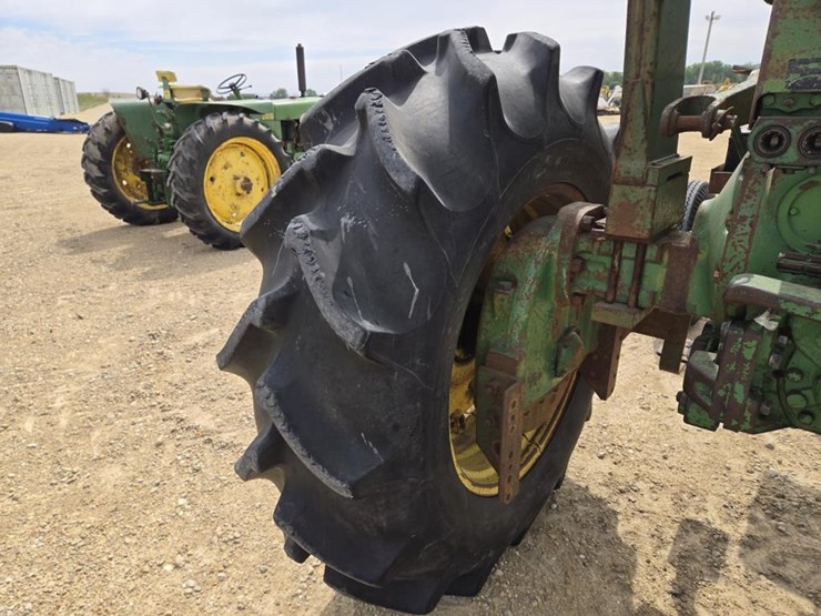 john-deere-4020-image-17