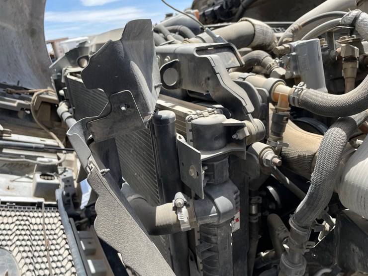 2019-ford-f750-image-37
