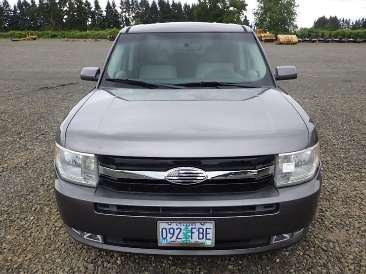 2009-ford-flex-image-2