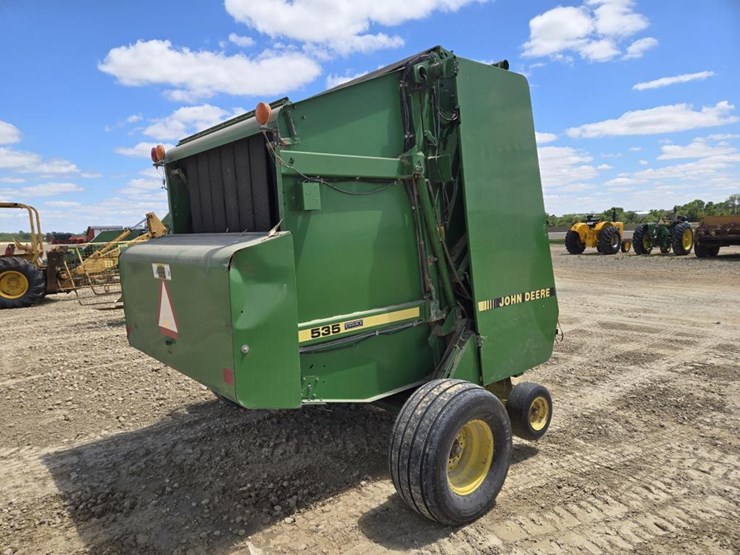 john-deere-535-image-12
