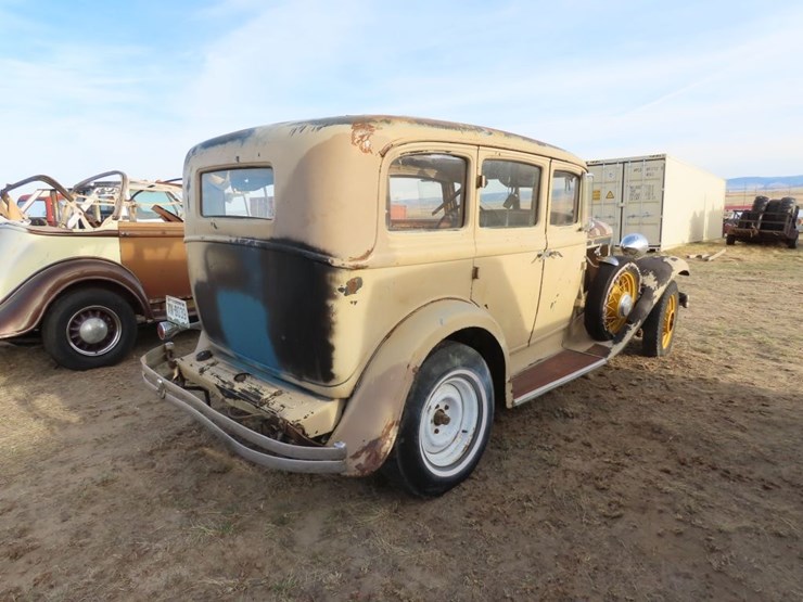 1932-chrysler-4dr-sedan-image-7