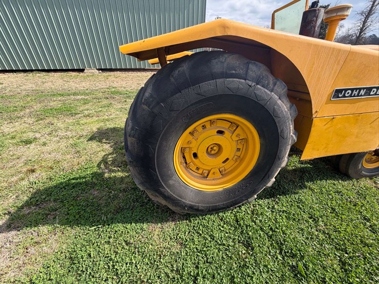 john-deere-840-image-15