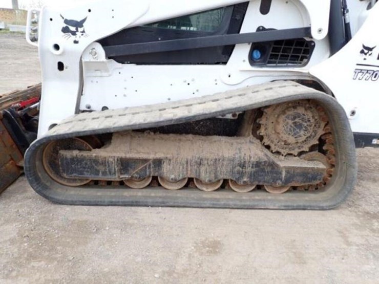 2021-bobcat-t770-image-29