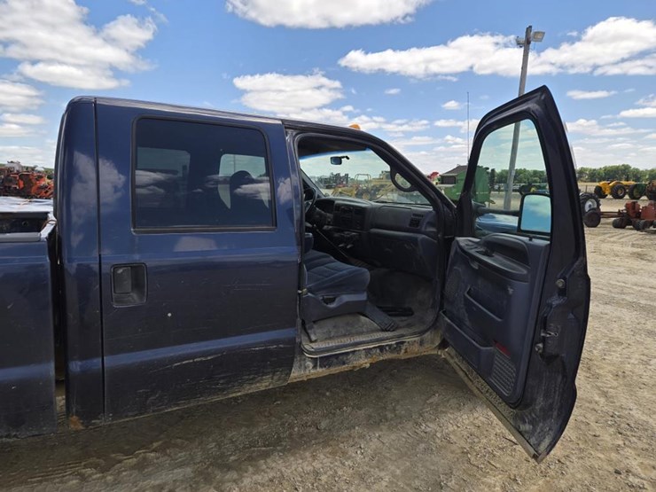 2001-ford-f350-image-25