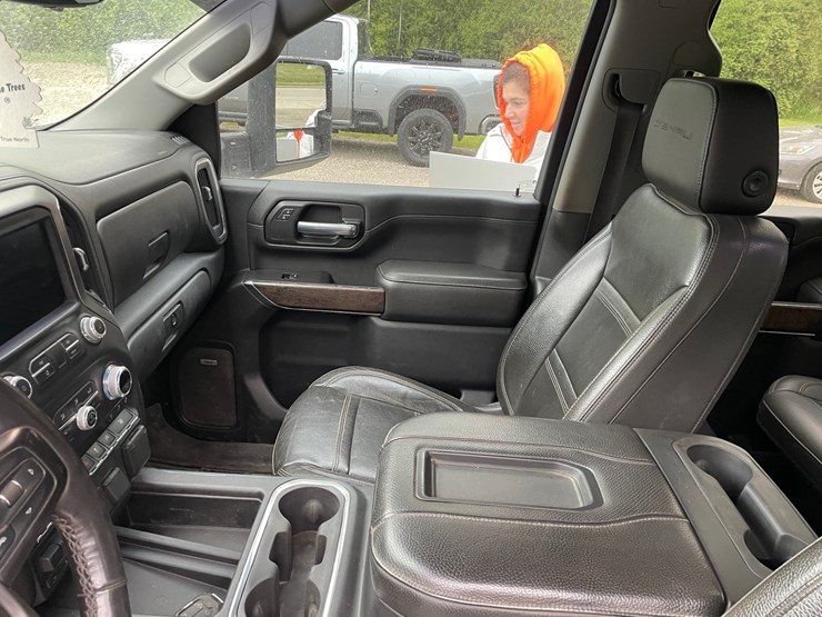 2020-gmc-3500-image-43