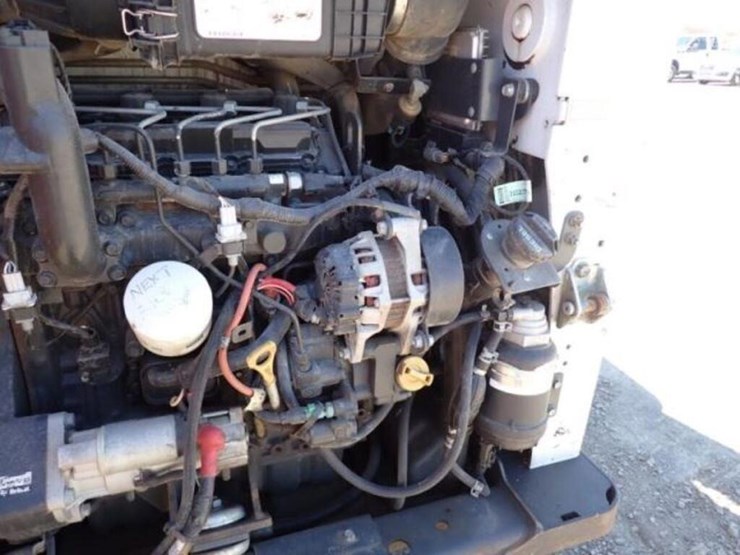 2018-bobcat-s650-image-34