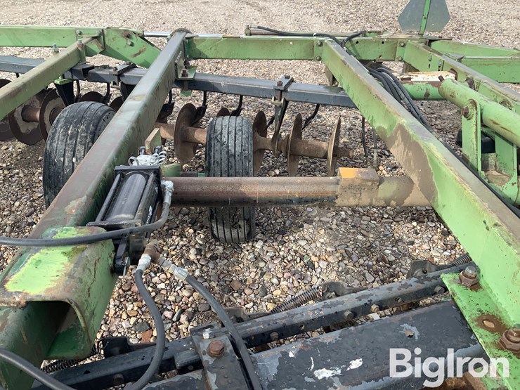 john-deere-331-image-10