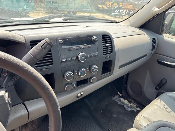 2013-chevrolet-1500-image-7