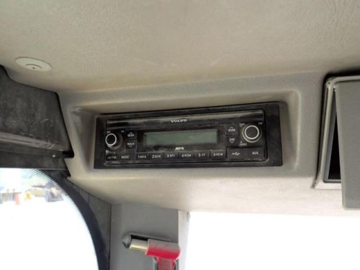 2015-volvo-ecr58d-image-18