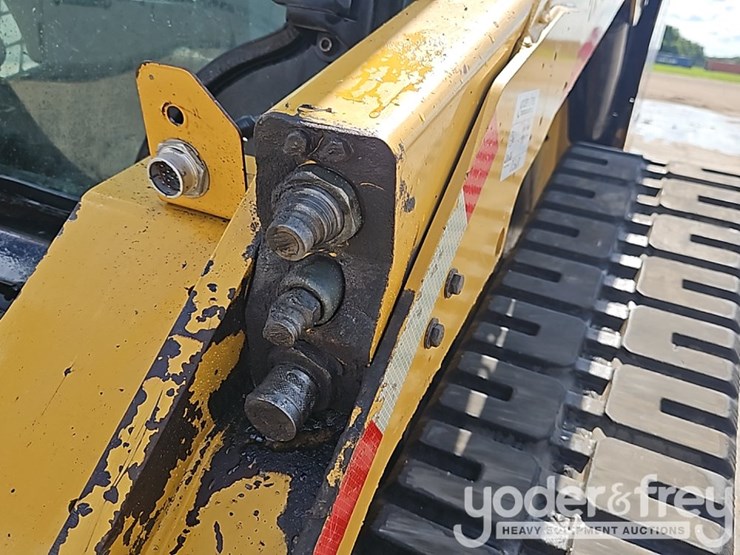 2018-caterpillar-299d2-image-17