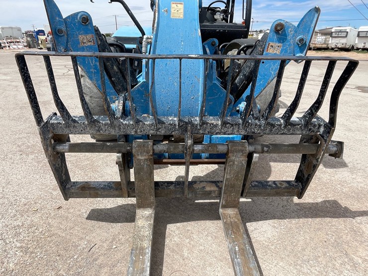 2019-genie-gth1256-image-47