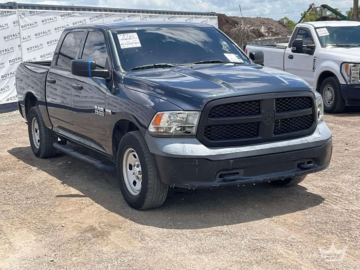2016-dodge-1500-image-2