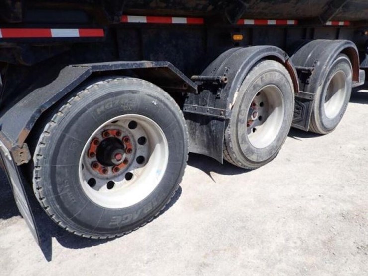 2007-axle-end-dump-image-31