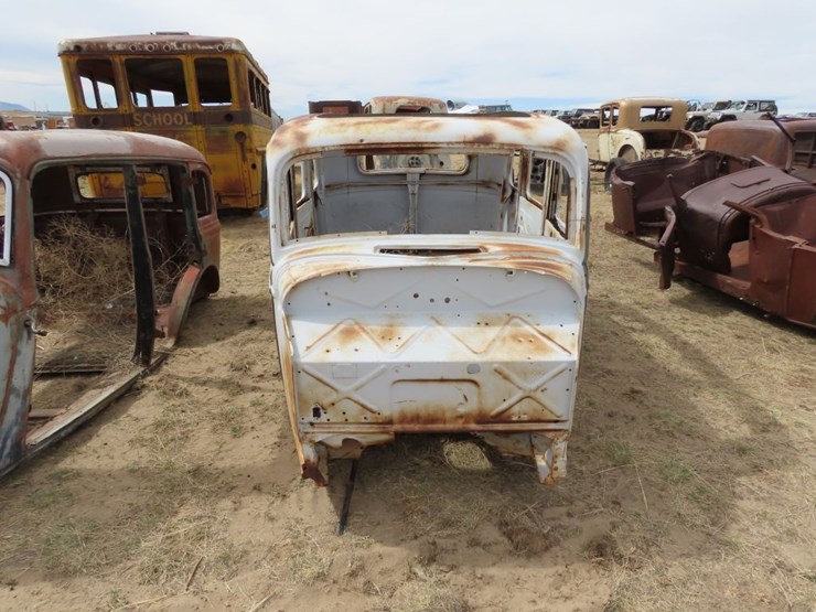 1934/5-ford-4dr-sedan-for-rod,-project,-or-parts-image-2