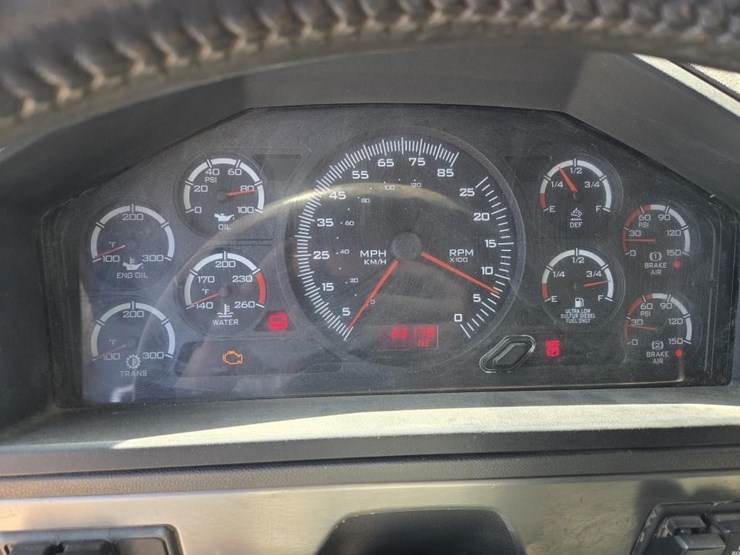 2014-caterpillar-ct660-image-73