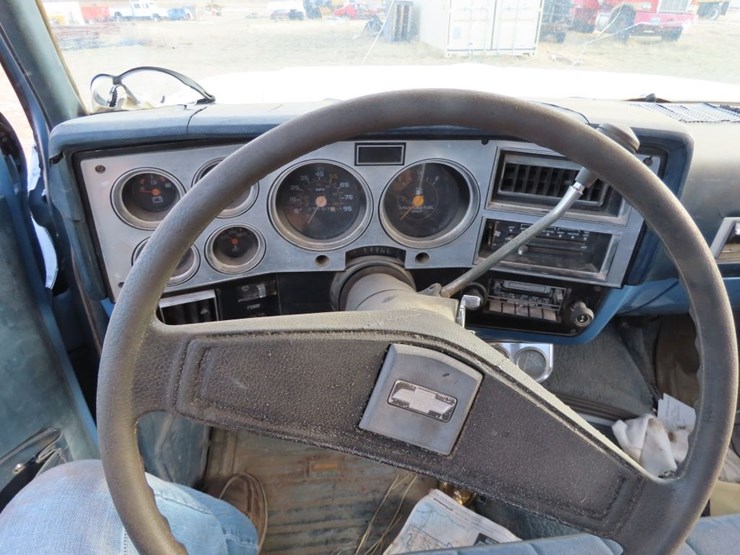1982-chevrolet-30-image-9