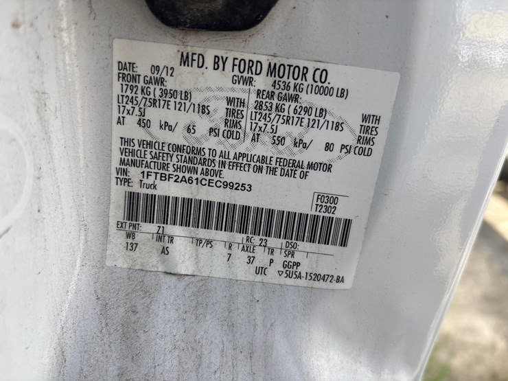 #43-•-2012-ford-3/4-ton-service-body-truck-image-13