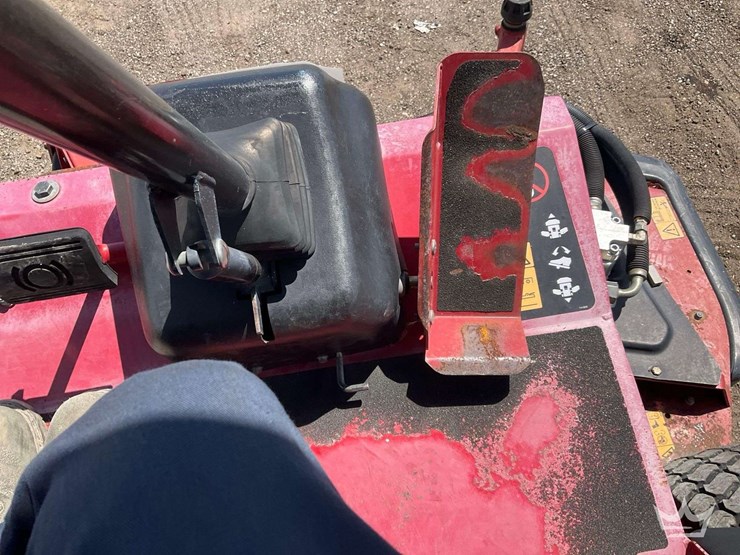 2017-toro-groundsmaster-4000d-image-9