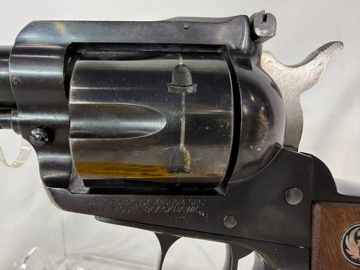 #81-•-ruger-blackhawk-357mag-revolver-32-55196-image-5