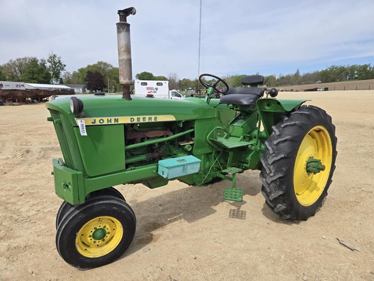 1961-john-deere-2010-image-3