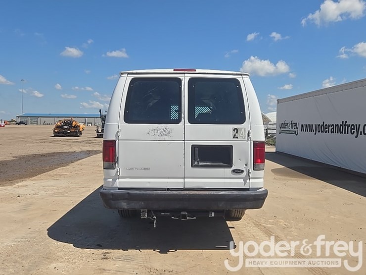 2007-ford-e250-image-4