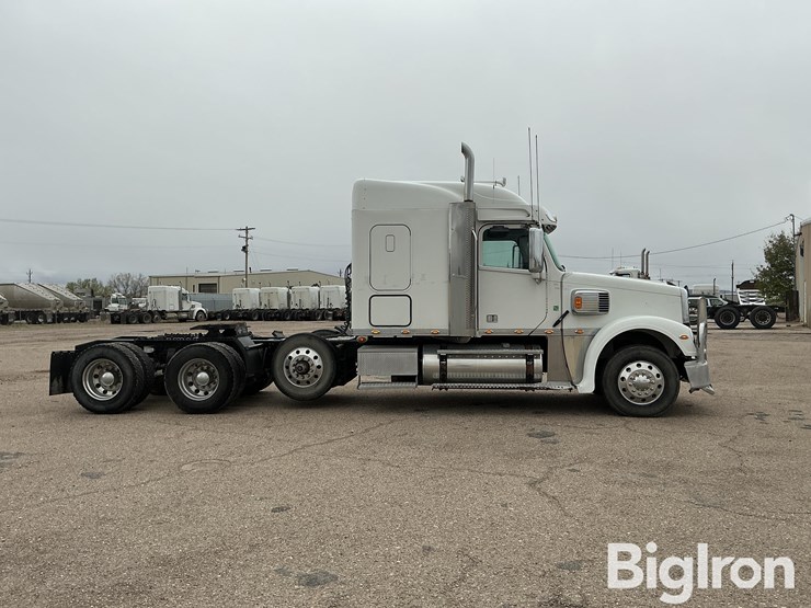 2013-freightliner-coronado-132-image-4