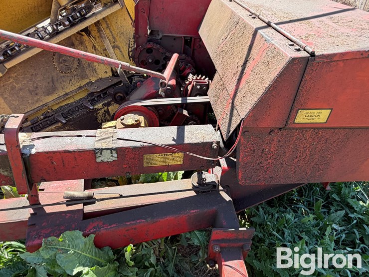new-holland-718-image-13