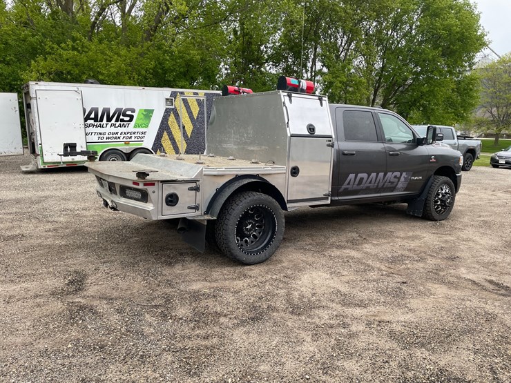 2019-dodge-ram-3500-image-5