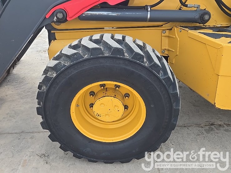 2020-deere-310sl-image-9