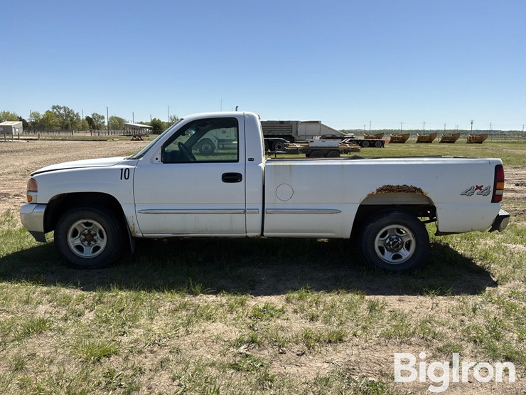 2002-gmc-sierra-1500-image-8