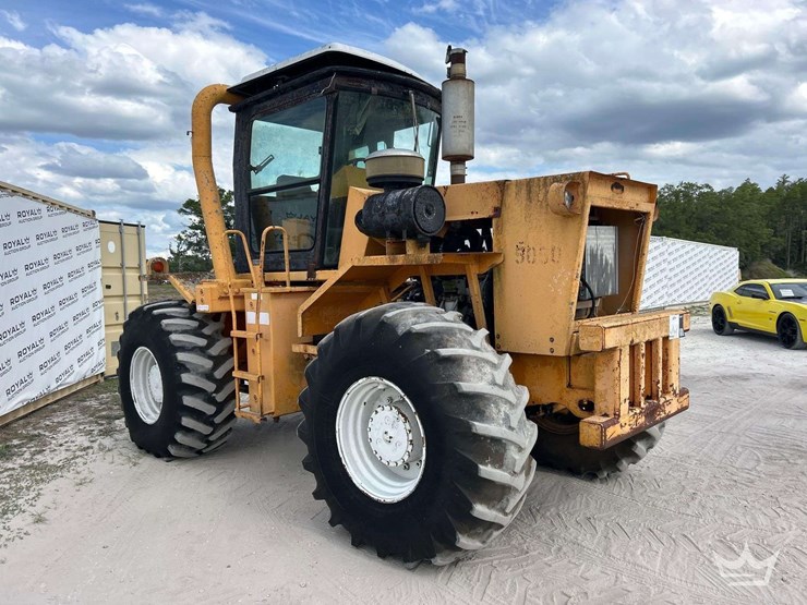 vanguard-v215-ph-4wd-articulating-heavy-haul-agricultural-tractor-image-2