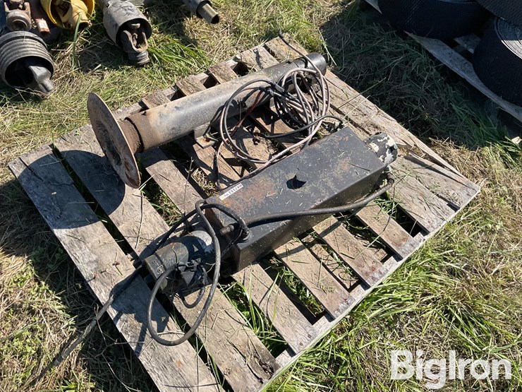 electric-over-hydraulic-trailer-jack-image-7