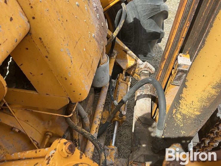 john-deere-380-image-16