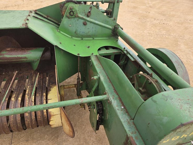 john-deere-24t-image-15