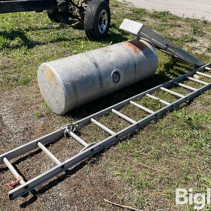 Aluminum Tank & Ladders