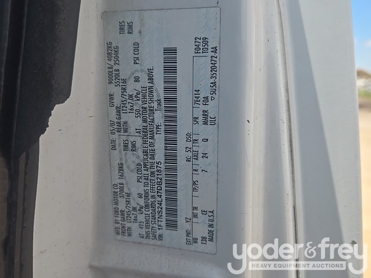 2007-ford-e250-image-40