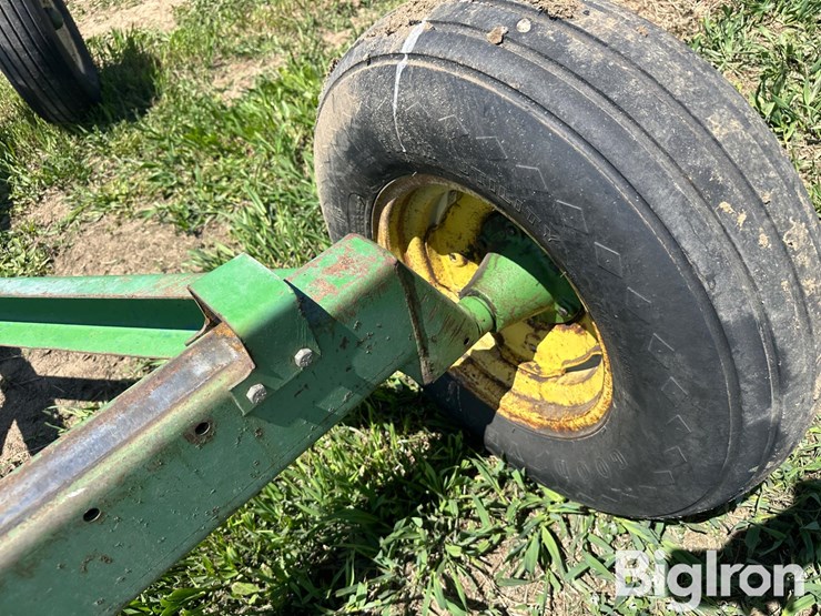 john-deere-1065-image-20