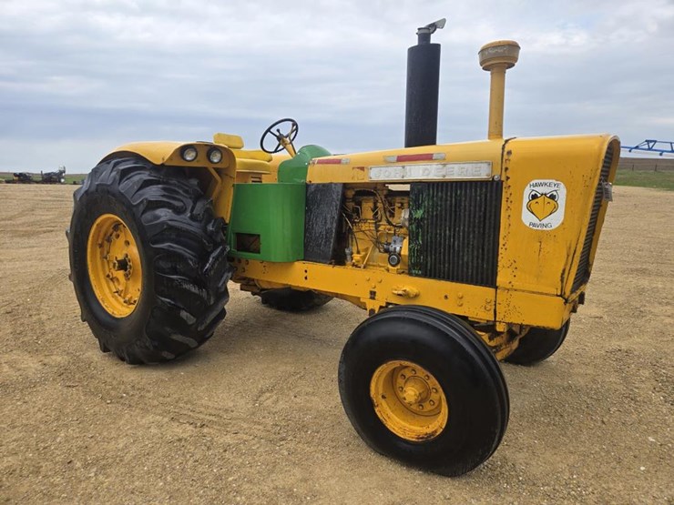 1967-john-deere-700-image-1